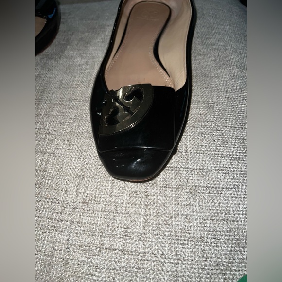 Tory Burch Square Toe Logo Soft Patent Flat - Picture 15 of 16